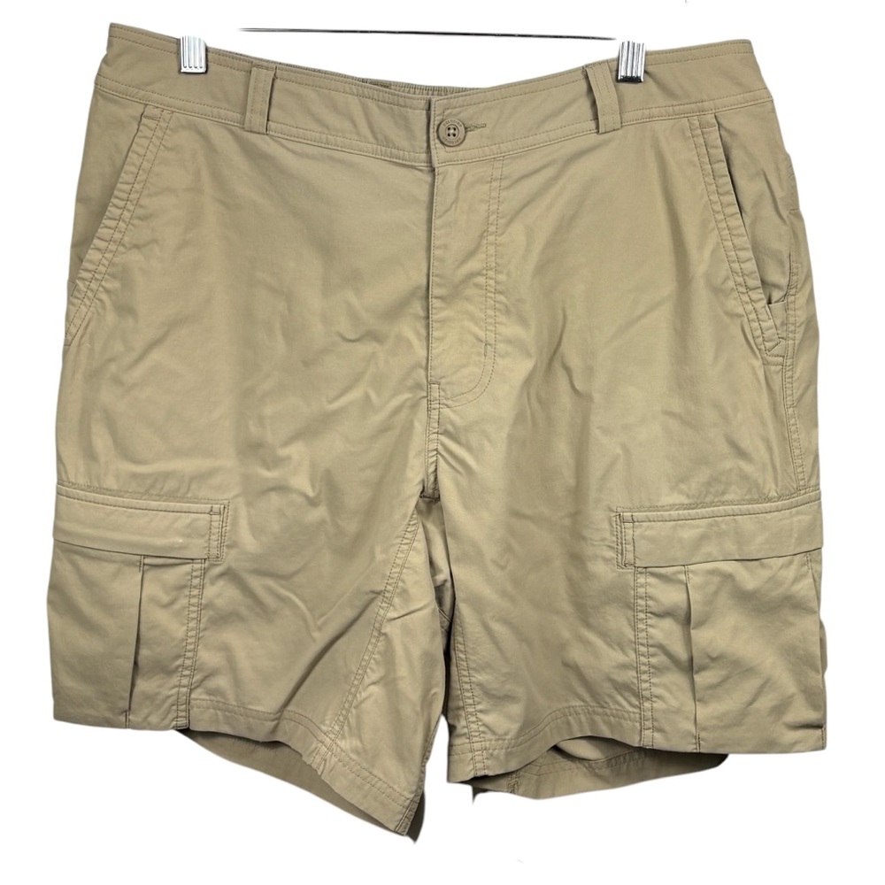 Men's REI Stretch Fabric Expandable Waist Cargo Khaki Colored Shorts 38 Waist - Picture 2 of 8